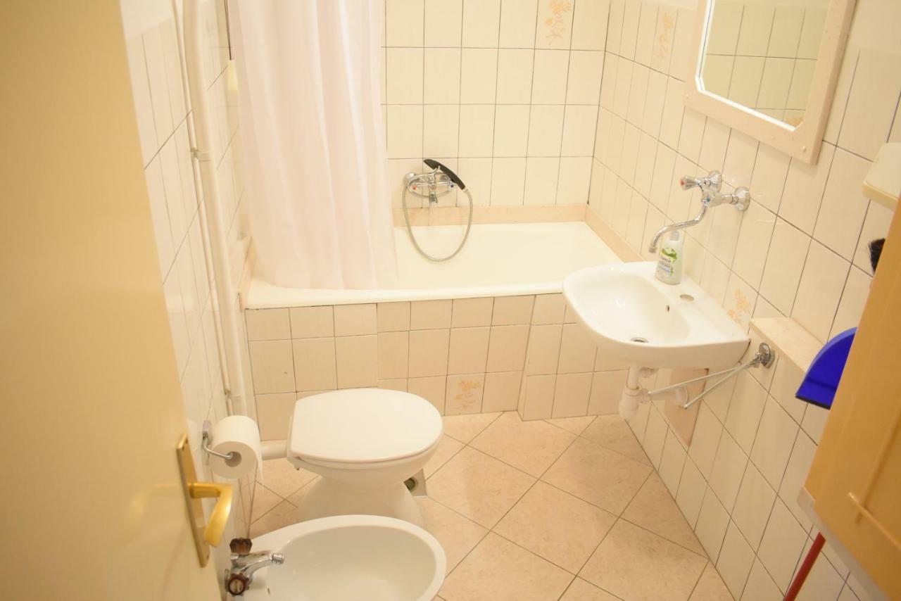 Apartment Martinic Pucisca Eksteriør billede